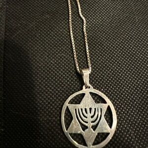 Elegant Silver Star Pendant Necklace hi Postmark I am selling silver chain
